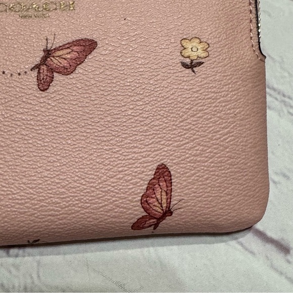 COACH Corner Zip Wristlet In Pink Signature Canvas With ButterFly Print nwt - Picture 8 of 10